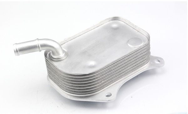 Yağ Soğutucusu 2.0 Alt Motor - Passat 2001 - Audi A4 - A6